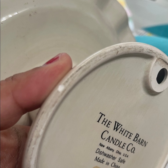 The White Barn Candle Co Ceramic Pedestal Cake Dish Candle Plate Birthday Ruffle - Picture 4 of 5